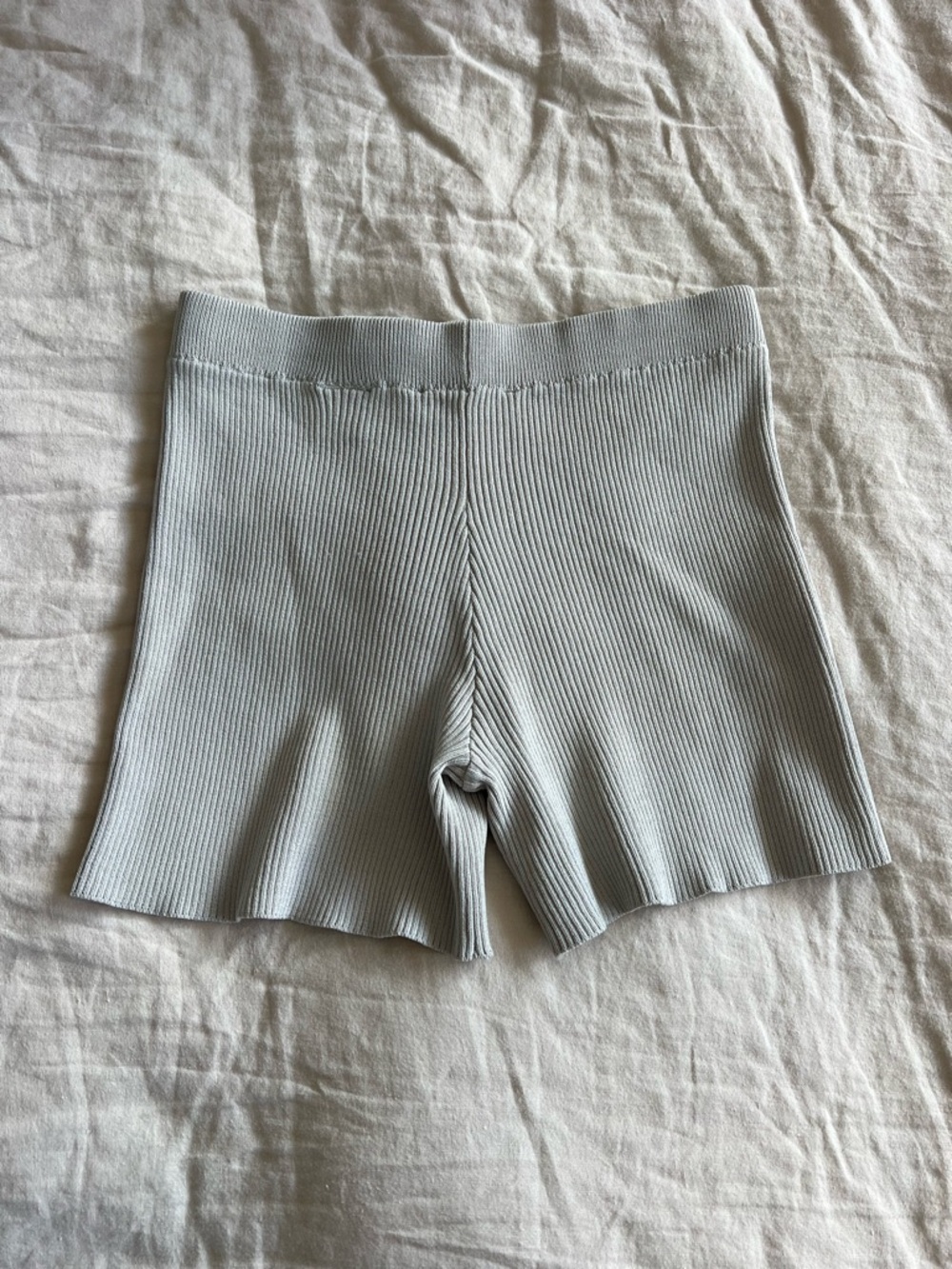 Style Addict Shorts - Picture 2 of 4